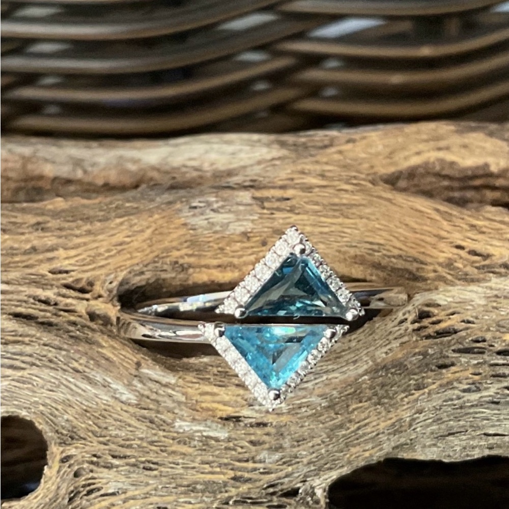 Stunning Bony Levy Iris Topaz and Diamond Ring - Picture 4 of 5